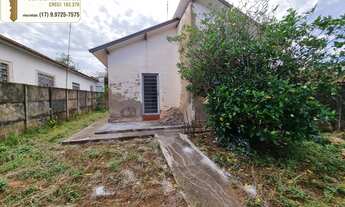 Imagem 2: Casa á venda na região central da cidade de Votuporanga/SP