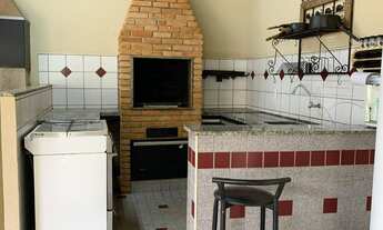 Imagem 6: Casa ampla á venda com 6 dormitórios (sendo 3 suítes), piscina, quiosque com churrasqueira