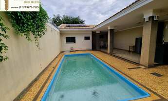 Imagem 7: Casa ampla com 4 dormitórios, edícula com piscina, varanda com churrasqueira, escritório á
