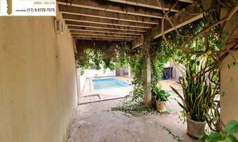 Imagem 4: Casa ampla com 4 dormitórios, edícula com piscina, varanda com churrasqueira, escritório á