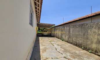 Imagem 6: Casa á venda com 2 dormitórios, amplo quintal no bairro Pozzobon na cidade de Votuporanga