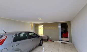 Imagem: Casa ampla com 3 dormitórios (sendo 1 suíte)