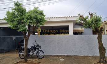 Imagem: Casa á venda com 3 dormitórios, 2 vagas