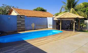 Imagem 4: Casa tipo edícula á venda com 2 dormitórios, piscina e quiosque com churrasqueira no bairr