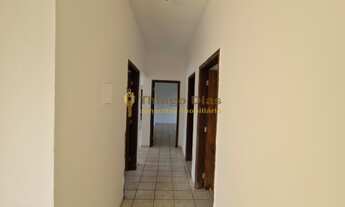 Imagem 5: Casa ampla á venda com 3 dormitórios (sendo 1 suíte) 4 vagas, quintal amplo em ótima local