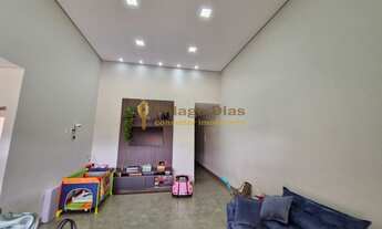 Imagem 6: Casa a venda com 3 dormitórios (sendo 1 suíte com closet e jardim de inverno), varanda gou