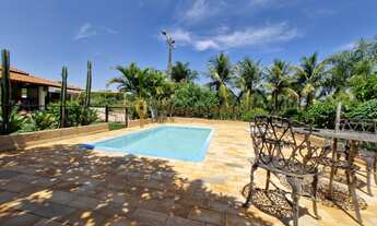 Imagem: Chácara ampla á venda com 2 casas, piscina