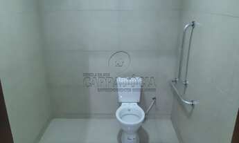 Imagem 2: Ótimo Prédio em avenida, para venda e locação sendo: 01 Salão comercial de aproximadament