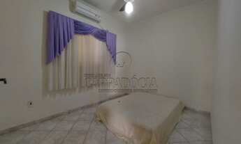 Imagem 4: Casa 3 dormitórios sendo 1 tipo apto, 2 com armários embutidos, Varanda gourmet, cozinha