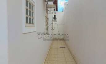 Imagem 2: Casa 3 dormitórios sendo 1 tipo apto, 2 com armários embutidos, Varanda gourmet, cozinha