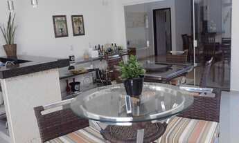 Imagem: Casa em condomínio de luxo à venda em