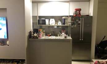 Imagem 3: Sobre o imóvel Apartamento à venda com 2 quartos, 1 suite, 2 vagas e 2 banheiros. Localiz