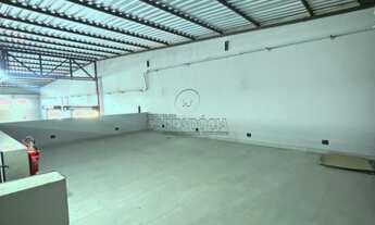 Imagem 7: Salão para Locação no Bairro Jardim São Marco em São José do Rio Preto-SP: 4 Salas, 4 Banh