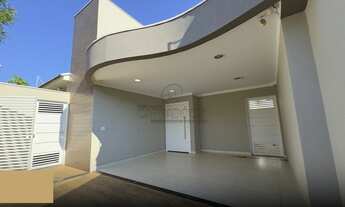 Imagem 2: Casa para locação em S.J. Rio Preto-SP, Res. Vila Flora: 3 quartos, 1 suíte, 2 salas, 2 ba