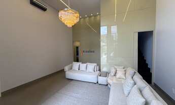 Imagem 4: 5 dormitórios, 4 suíte, 6 banheiro, 2 vagas na garagem, 380M² de Área Construída