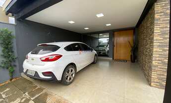 Imagem 3: CASA MODERNA COM 3 SUÍTES SENDO UMA MASTER COM CLOSET, SALA PÉ DIREITO DUPLO COM DOIS AMBI