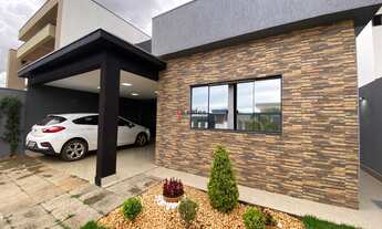 Imagem 2: CASA MODERNA COM 3 SUÍTES SENDO UMA MASTER COM CLOSET, SALA PÉ DIREITO DUPLO COM DOIS AMBI