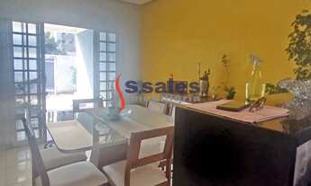 Imagem 5: 3 dormitórios, 1 suítes, 2 banheiro, 3 vagas na garagem, 187M² de Área Construída