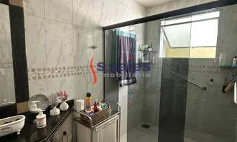 Imagem 5: 3 dormitórios, 1 suítes, 4 banheiro, 200M² de Área Construída