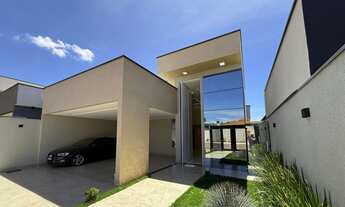 Imagem: 4 dormitórios, 4 suíte, 6 banheiro, 2