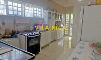 Imagem 7: 3 dormitórios, 1 suítes, 2 banheiro, 3 vagas na garagem, 187M² de Área Construída