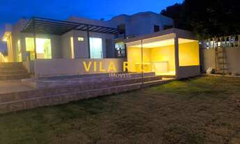 Imagem 2: 3 dormitórios, 1 suítes, 4 banheiro, 4 vagas na garagem, 200M² de Área Construída