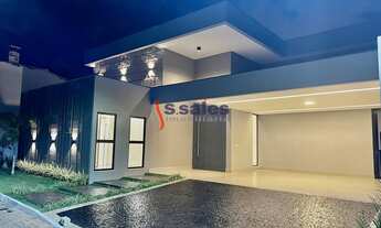 Imagem 2: Casa com fachada imponente em Condomínio Fechado em Arniqueiras