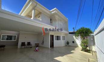 Imagem: Casa/Sobrado - 4 Quartos - 282 m² - Guará