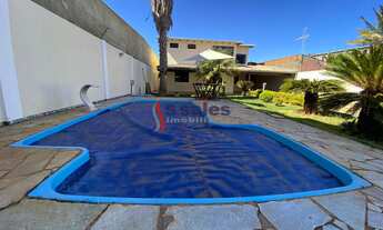 Imagem: Casa Semi - Moderna com 6 Quartos Na Rua