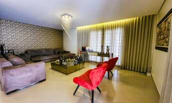 Imagem 2: CASA COM 5 QUARTOS, CHURRASQUEIRA,PISICNA AQUECIDA, EM CONDOMINIO FECHADO NA RUA 10 B DE