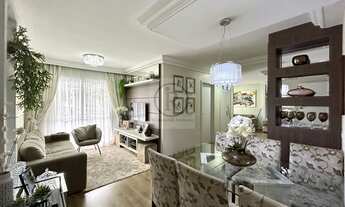 Imagem 1: Apartamento de 3 dorms, 1 vg, sacada, condomínio clube no Tingui. Finamente decorado. Opor