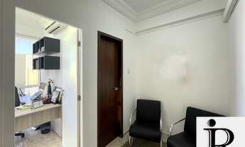 Imagem 4: Excelente oportunidade de investir em sala comercial no centro de Curitiba. Andar alto, co