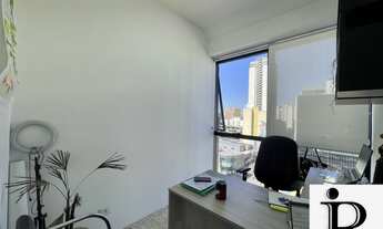 Imagem 5: Excelente oportunidade de investir em sala comercial no centro de Curitiba. Andar alto, co