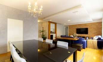 Imagem 5: 3 dormitórios, 1 suítes, 5 banheiro, 2 vagas na garagem, 230M² de Área Construída