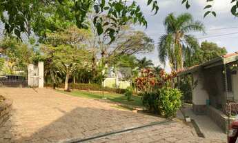 Imagem 2: Chácara a venda com 2.760m² de terreno e 391m² de área construída, com 03 suítes, cozinha