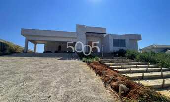 Imagem: Casa em fase de acabamento à venda no Condomínio