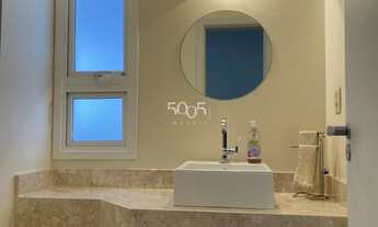 Imagem 7: Com uma marcenaria impecável em todos os cômodos, esquadrias em PVC de alta qualidade e um