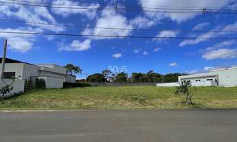 Imagem: Terreno plano à venda no condomínio Xapada