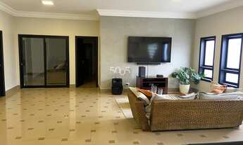 Imagem 3: Casa para alugar no Condomínio Campos de Santo Antônio I com 311m² de área construída, sen