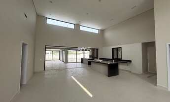 Imagem 2: Excelente casa à venda no condomínio Xapada em Itu com 972m2 de terreno. Próxima à área de