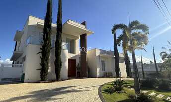 Imagem 3: Lindo sobrado à venda com 626m2 de construção e 1002m2 de terreno, com uma vista maravilho