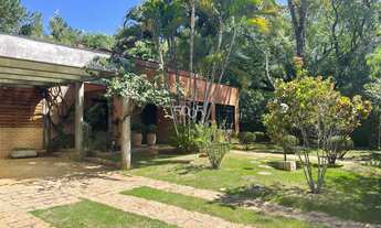 Imagem 2: Casa à venda no condomínio Chácaras Flora em Itu, 3 suítes, com 350m² de área construída e