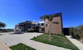 Imagem 2: Casa Térrea com Vista Incrível no Alphaville Castelo