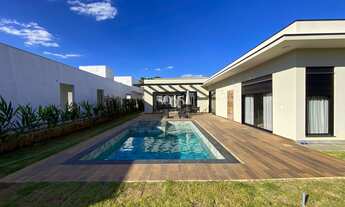 Imagem 6: Casa à venda no Condomínio Xapada Parque Ytu, com 380m² de construção e 4 suítes