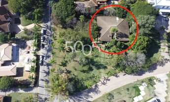 Imagem 2: Casa à venda no Cond. Fazenda Vila Real, com 3.270m², perfeita para retrofit