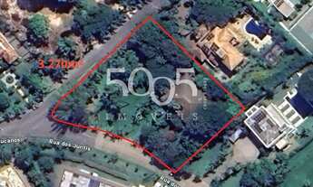 Imagem 3: Casa à venda no Cond. Fazenda Vila Real, com 3.270m², perfeita para retrofit