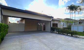 Imagem 3: Casa à venda no Condomínio Jardim Theodora, com 310m² e 5 suítes