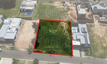 Imagem: Ótimos terrenos em aclive com 1006m2 de