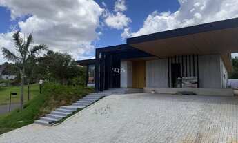 Imagem 2: Casa à venda no condomínio Villas do Golf, com 470m² de área construída e 788,11m² de terr