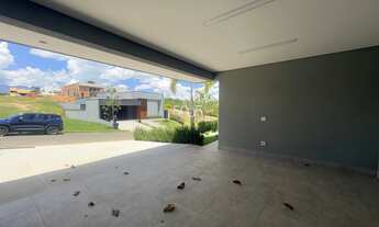 Imagem 2: Lindo imóvel com projeto de Fernanda Santoro à venda no condomínio Villas do Golf com 275m